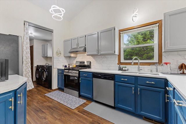 4102 W Minnesota COURT, Franklin, WI 53132