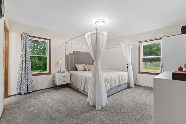 4102 W Minnesota COURT, Franklin, WI 53132