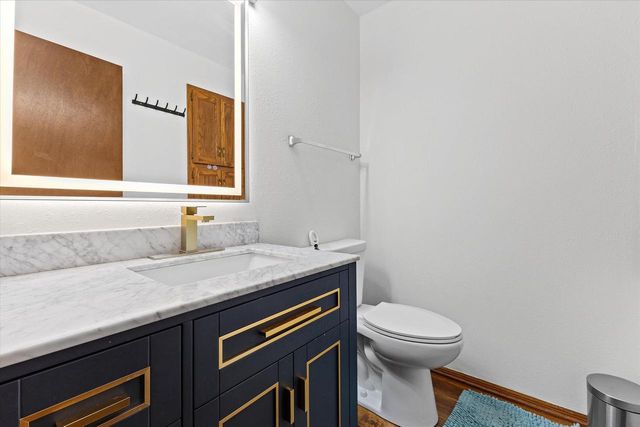 4102 W Minnesota COURT, Franklin, WI 53132