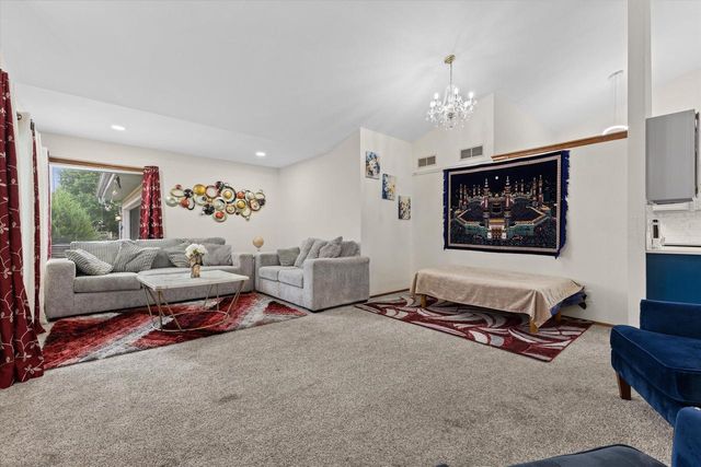4102 W Minnesota COURT, Franklin, WI 53132