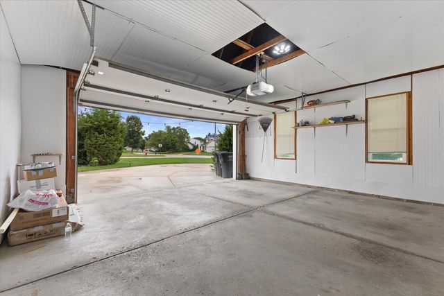4102 W Minnesota COURT, Franklin, WI 53132