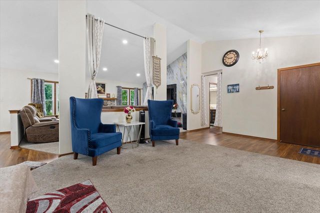 4102 W Minnesota COURT, Franklin, WI 53132
