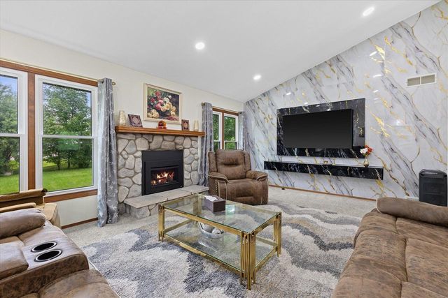 4102 W Minnesota COURT, Franklin, WI 53132