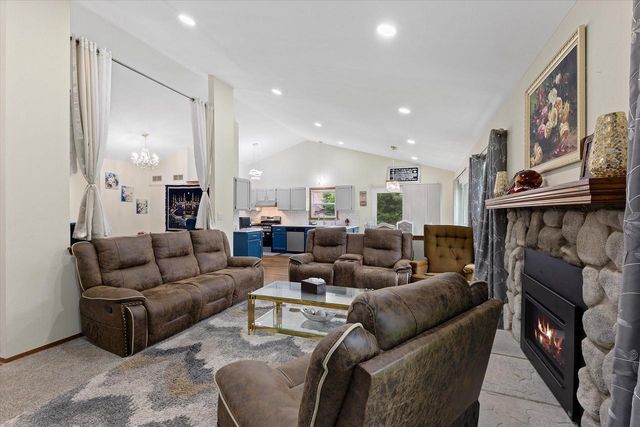 4102 W Minnesota COURT, Franklin, WI 53132
