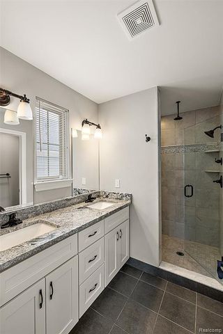 215 La Plaza Court, Royal Oak, MI 48073