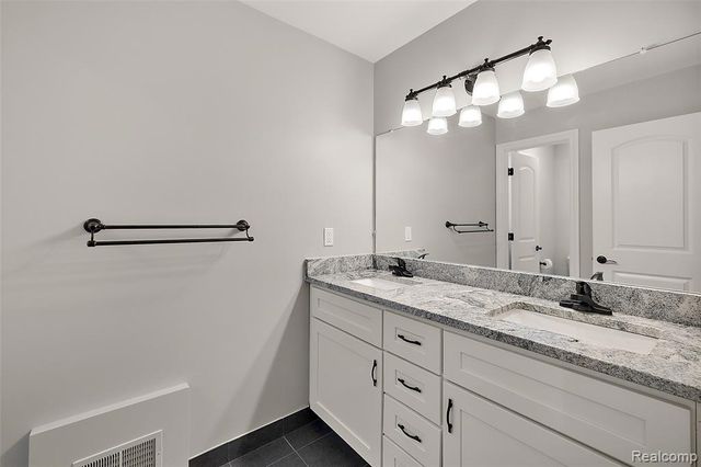 215 La Plaza Court, Royal Oak, MI 48073