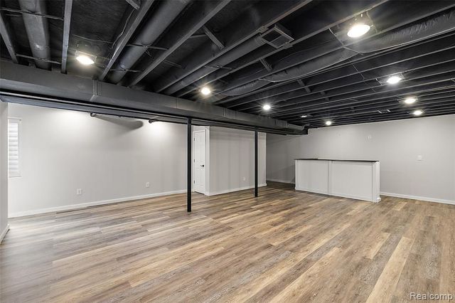 215 La Plaza Court, Royal Oak, MI 48073
