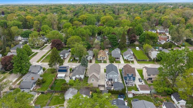 215 La Plaza Court, Royal Oak, MI 48073