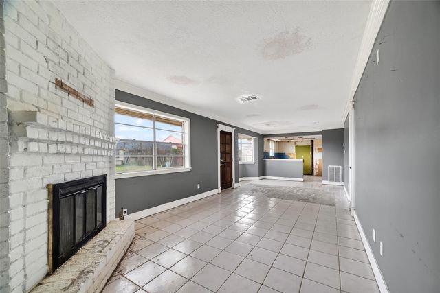 8438 Gallahad Street, Houston, TX 77078