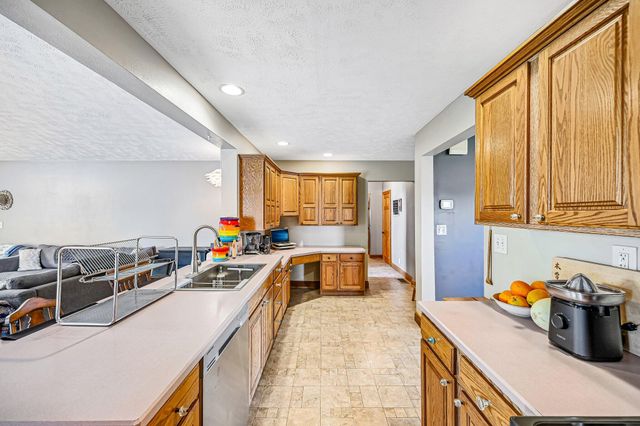 3118 N County Road 5 3118 N County Road 5, Bellefontaine, OH 43311