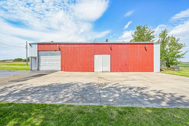 3118 N County Road 5 3118 N County Road 5, Bellefontaine, OH 43311