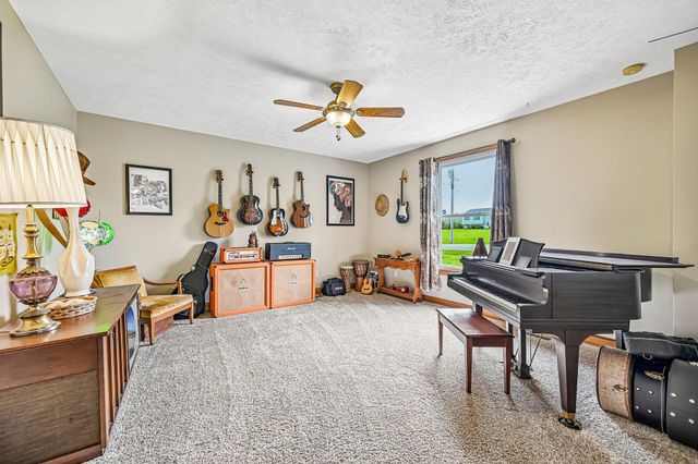 3118 N County Road 5 3118 N County Road 5, Bellefontaine, OH 43311