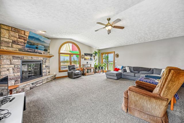 3118 N County Road 5 3118 N County Road 5, Bellefontaine, OH 43311