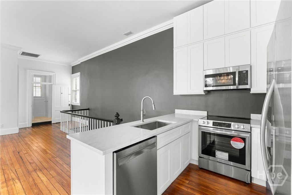 Image 12 of property listing at 417 Whitaker Street, Savannah, GA 31401