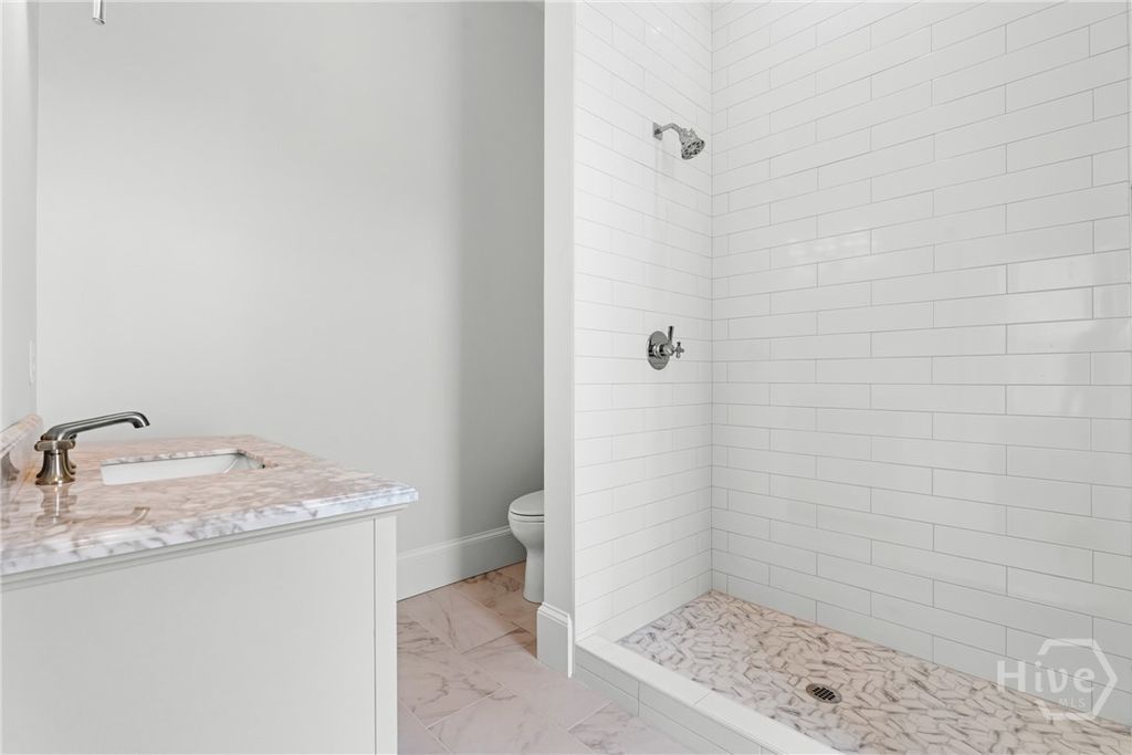 Image 18 of property listing at 417 Whitaker Street, Savannah, GA 31401