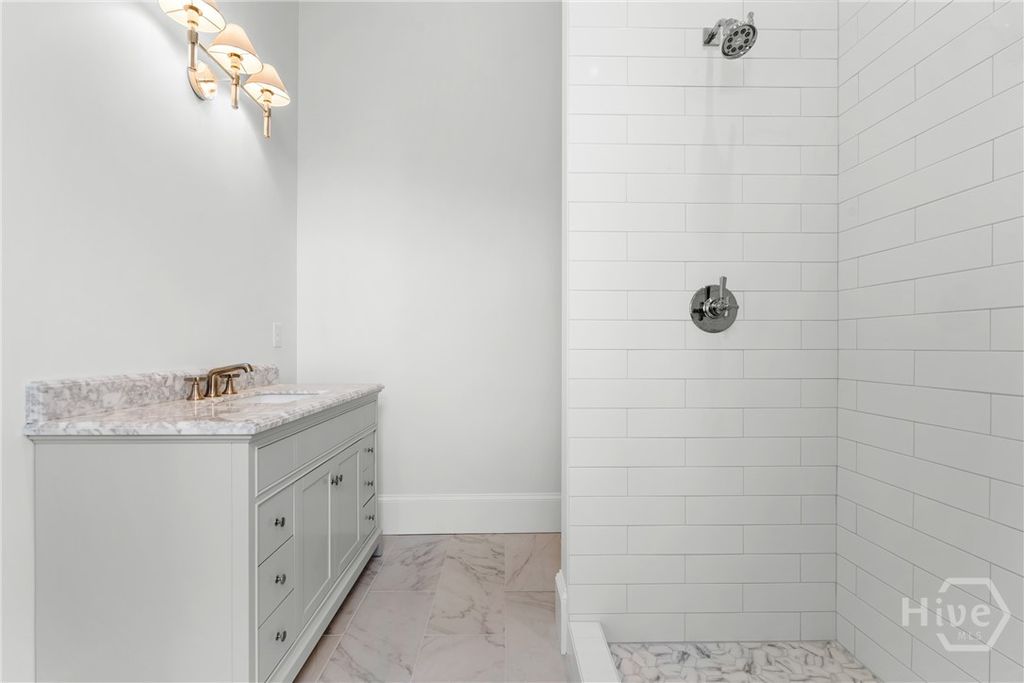 Image 19 of property listing at 417 Whitaker Street, Savannah, GA 31401