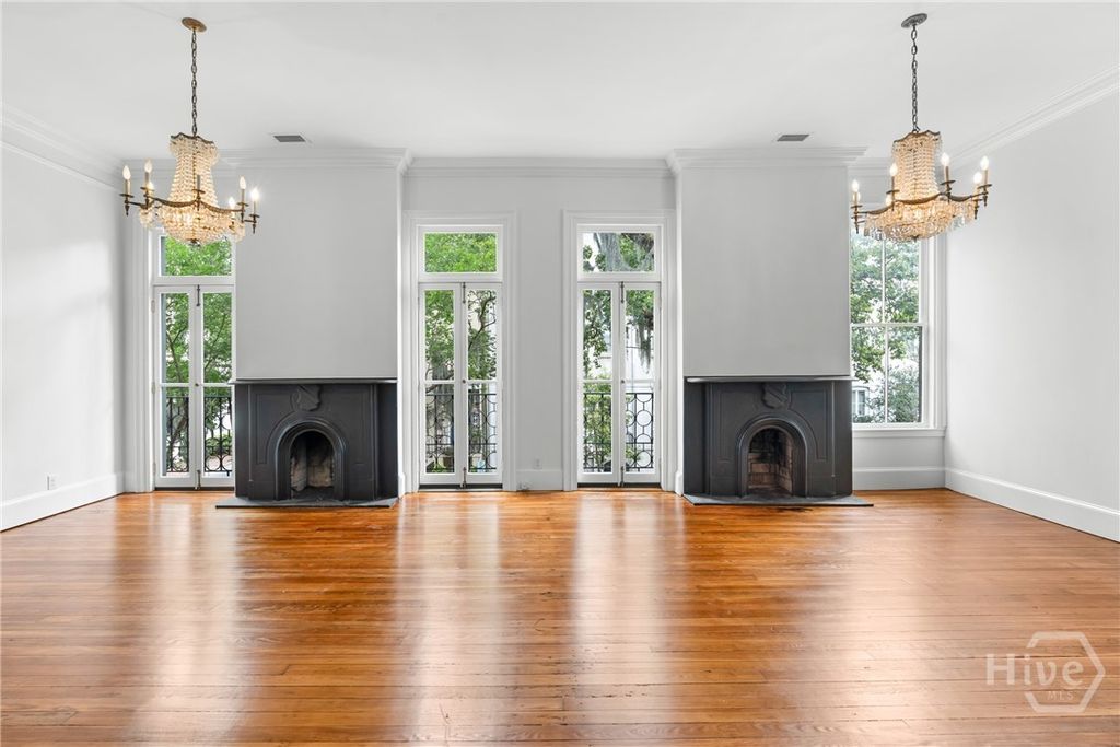 Image 7 of property listing at 417 Whitaker Street, Savannah, GA 31401