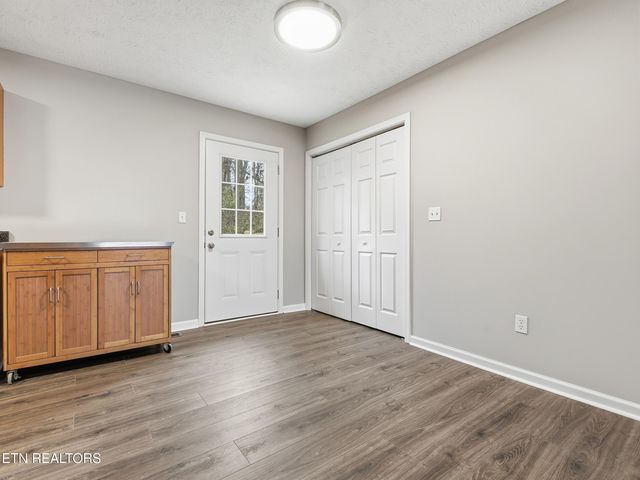 617 Hollow Drive, Strawberry Plains, TN 37871