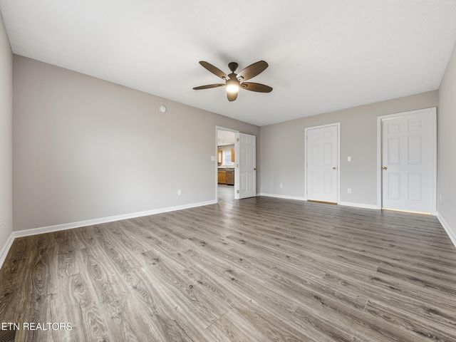 617 Hollow Drive, Strawberry Plains, TN 37871