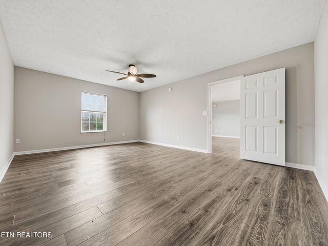 617 Hollow Drive, Strawberry Plains, TN 37871