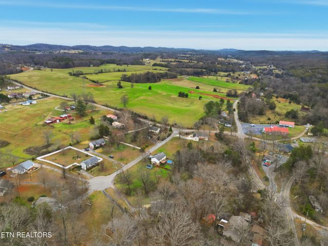 617 Hollow Drive, Strawberry Plains, TN 37871