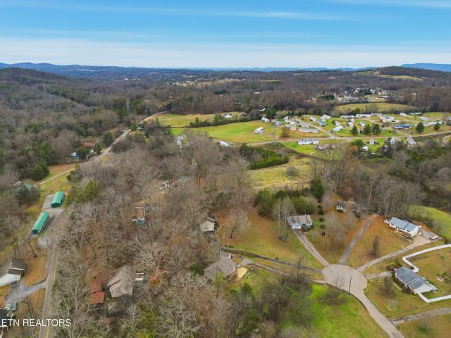 617 Hollow Drive, Strawberry Plains, TN 37871