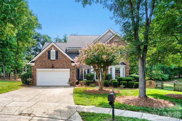 6211 Coleridge Court, Charlotte, NC 28269