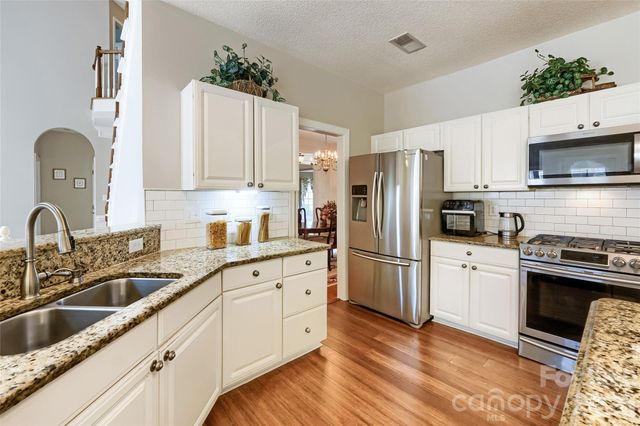 6211 Coleridge Court, Charlotte, NC 28269