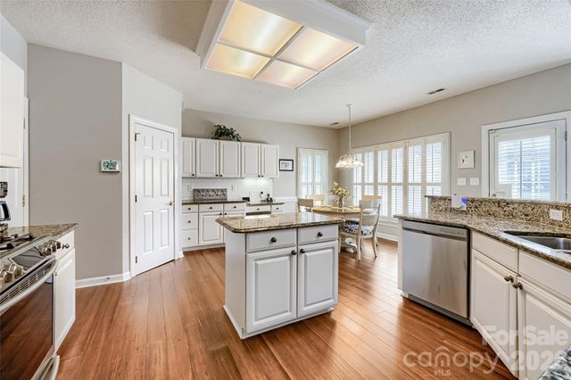 6211 Coleridge Court, Charlotte, NC 28269