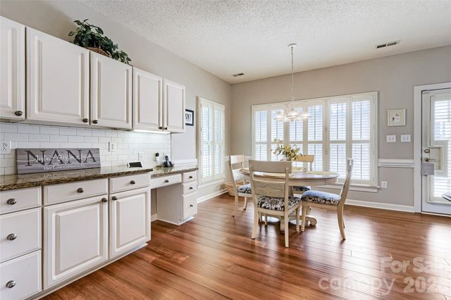 6211 Coleridge Court, Charlotte, NC 28269