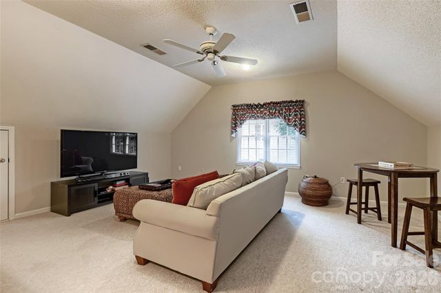 6211 Coleridge Court, Charlotte, NC 28269