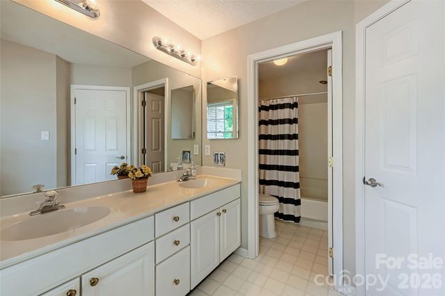 6211 Coleridge Court, Charlotte, NC 28269