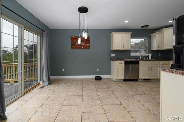 19583 Ladera Road, Waynesville, MO 65583