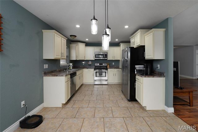 19583 Ladera Road, Waynesville, MO 65583