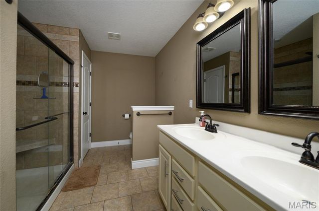 19583 Ladera Road, Waynesville, MO 65583