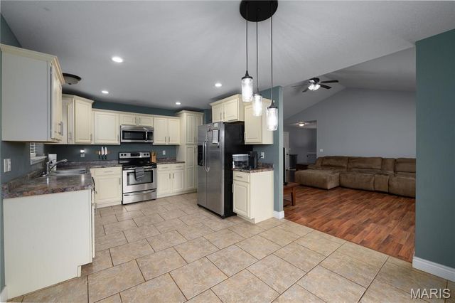 19583 Ladera Road, Waynesville, MO 65583