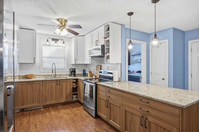 1206 Tim Tam Way, Lawrenceburg, KY 40342