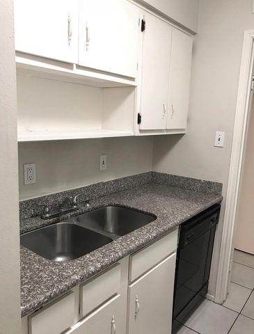 6410 Del Monte Drive 102, Hockley, TX 77057