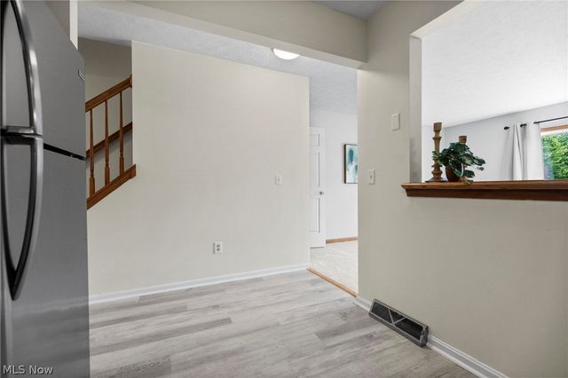 1105 Windmill Way N, Avon, OH 44011