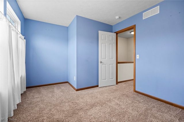 1105 Windmill Way N, Avon, OH 44011