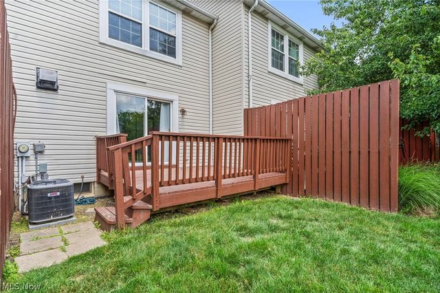 1105 Windmill Way N, Avon, OH 44011