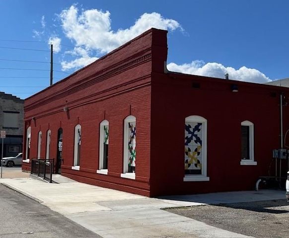 6223 King Hill Avenue, St Joseph, MO 64504