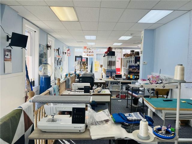 6223 King Hill Avenue, St Joseph, MO 64504