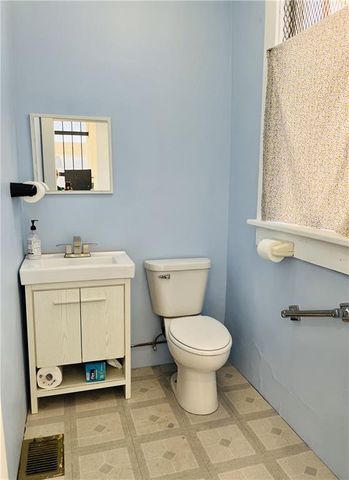 6223 King Hill Avenue, St Joseph, MO 64504