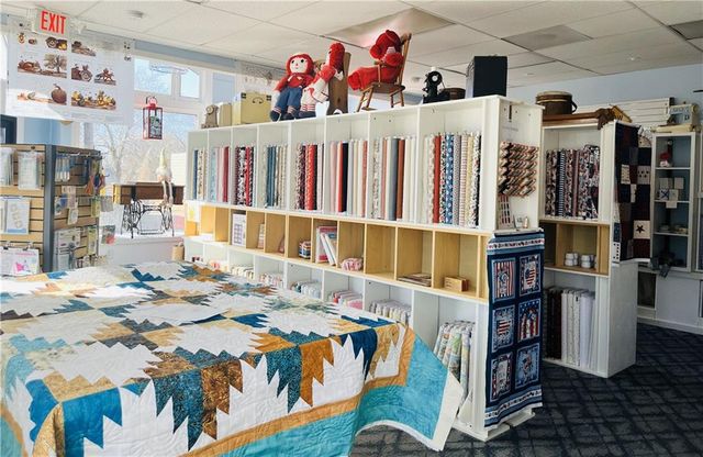 6223 King Hill Avenue, St Joseph, MO 64504