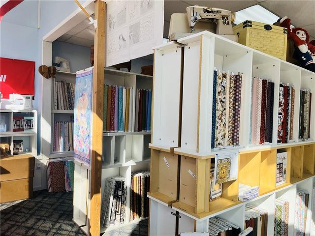 6223 King Hill Avenue, St Joseph, MO 64504