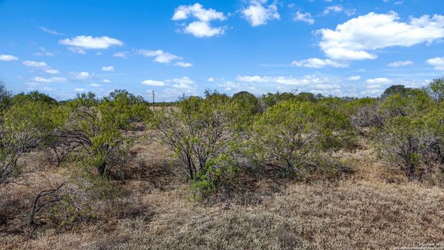 6715 S Loop 1604, Von Ormy, TX 78073