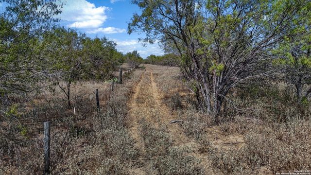 6715 S Loop 1604, Von Ormy, TX 78073