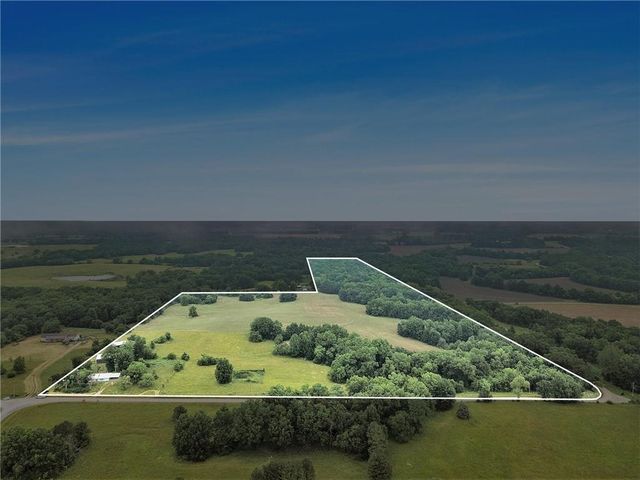 679 NE 400th Road, Knob Noster, MO 65336