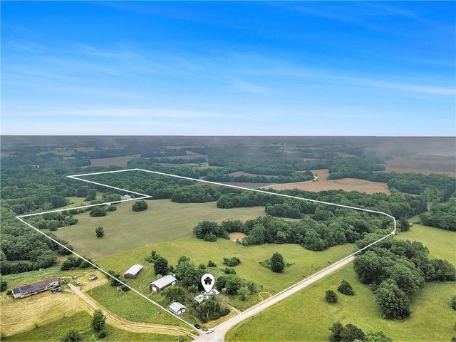 679 NE 400th Road, Knob Noster, MO 65336